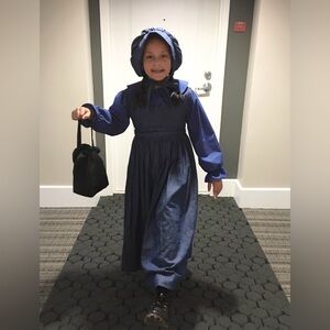 Charming Blue Pioneer Costume for Kids